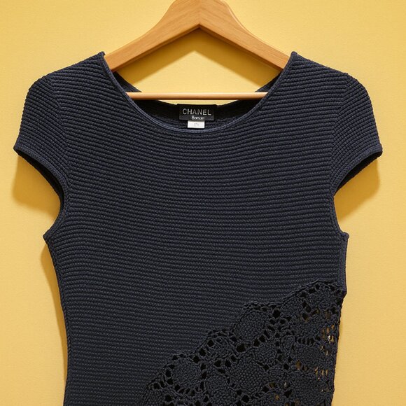 Chanel Size 36 Sleeveless Knit Top Navy Blue Sweater w/ Lace - Picture 2 of 3